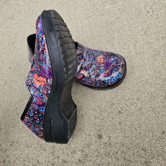 Easy Works by East Street Women’s Laurie Clog - Picture 6 of 6